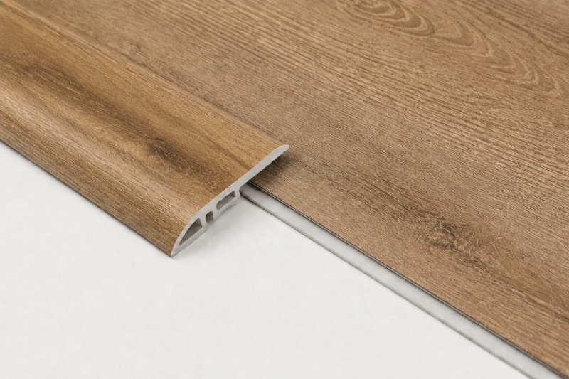 Reducer Vinílico SPC Madera Querc Café Oscuro 4.5X240 cm