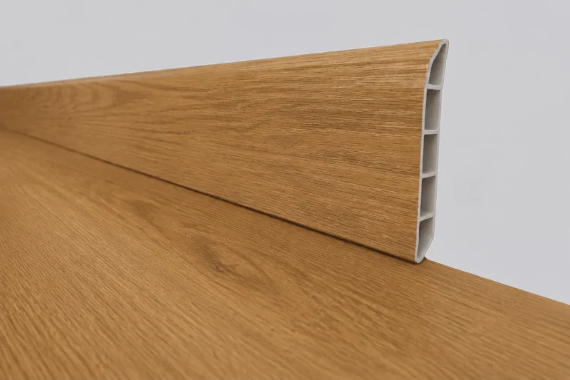Zoclo Vinílico SPC Madera Redwo Cerezo 6×240