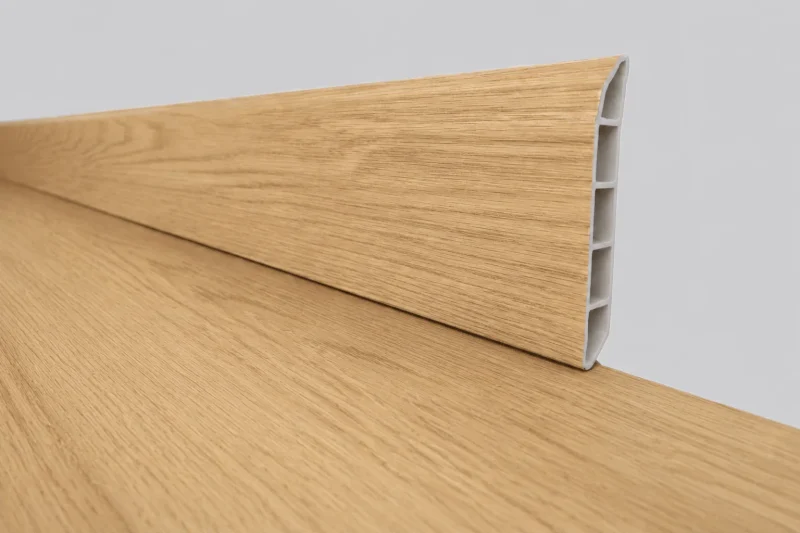 Zoclo Vinílico SPC Madera Elm Roble 6×240 cm